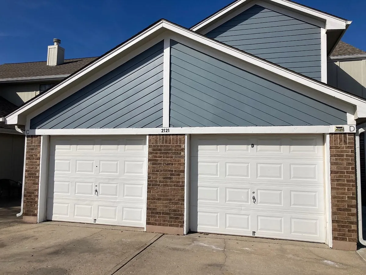 Building Photo - 2107 Highridge Dr #A