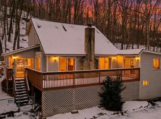 5695 Decker Rd, Bushkill, PA 18324