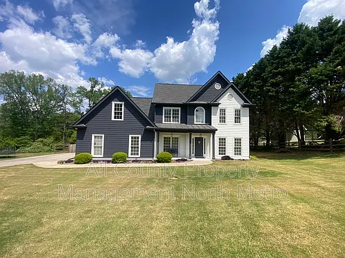 3736 High Gables W Photo 1