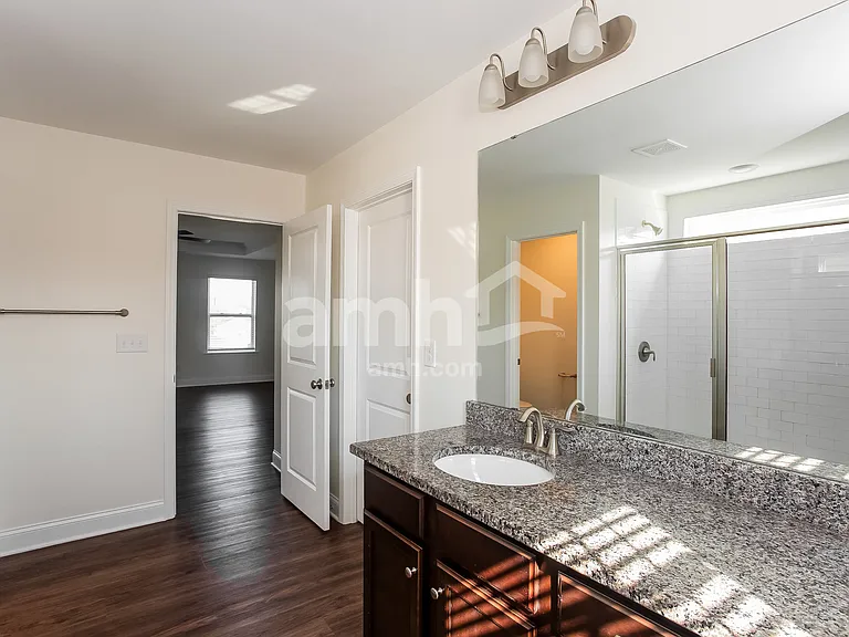 144 Twin River Dr — Photo 18