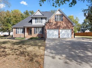 211 Kimberly Ave, Muscle Shoals, AL 35661