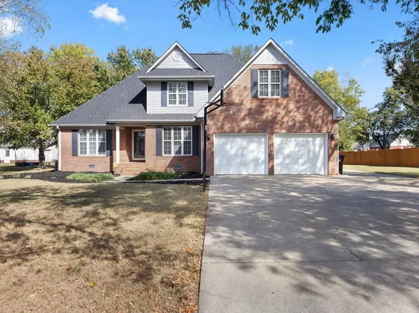 211 Kimberly Ave, Muscle Shoals, AL 35661