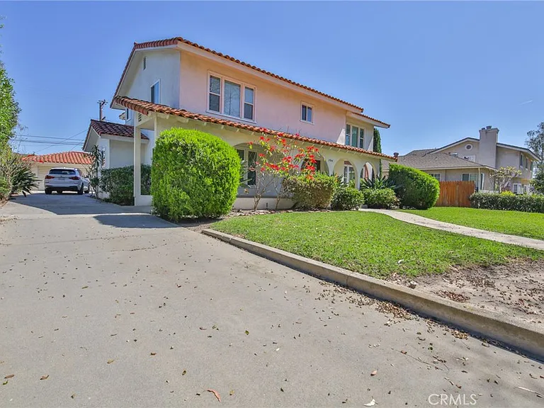 3744 Pine Ave — Photo 34