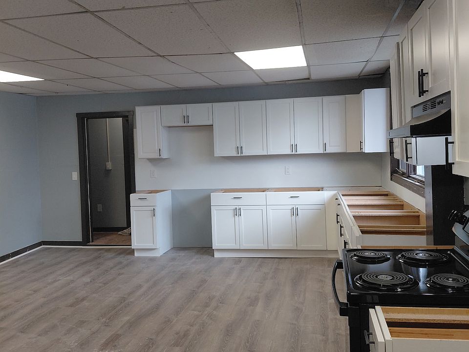 1st image of 194 Cottage St #1