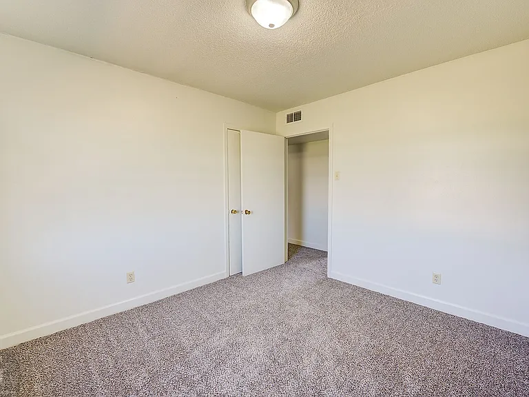 VIEUX CARRE APARTMENTS — Photo 6