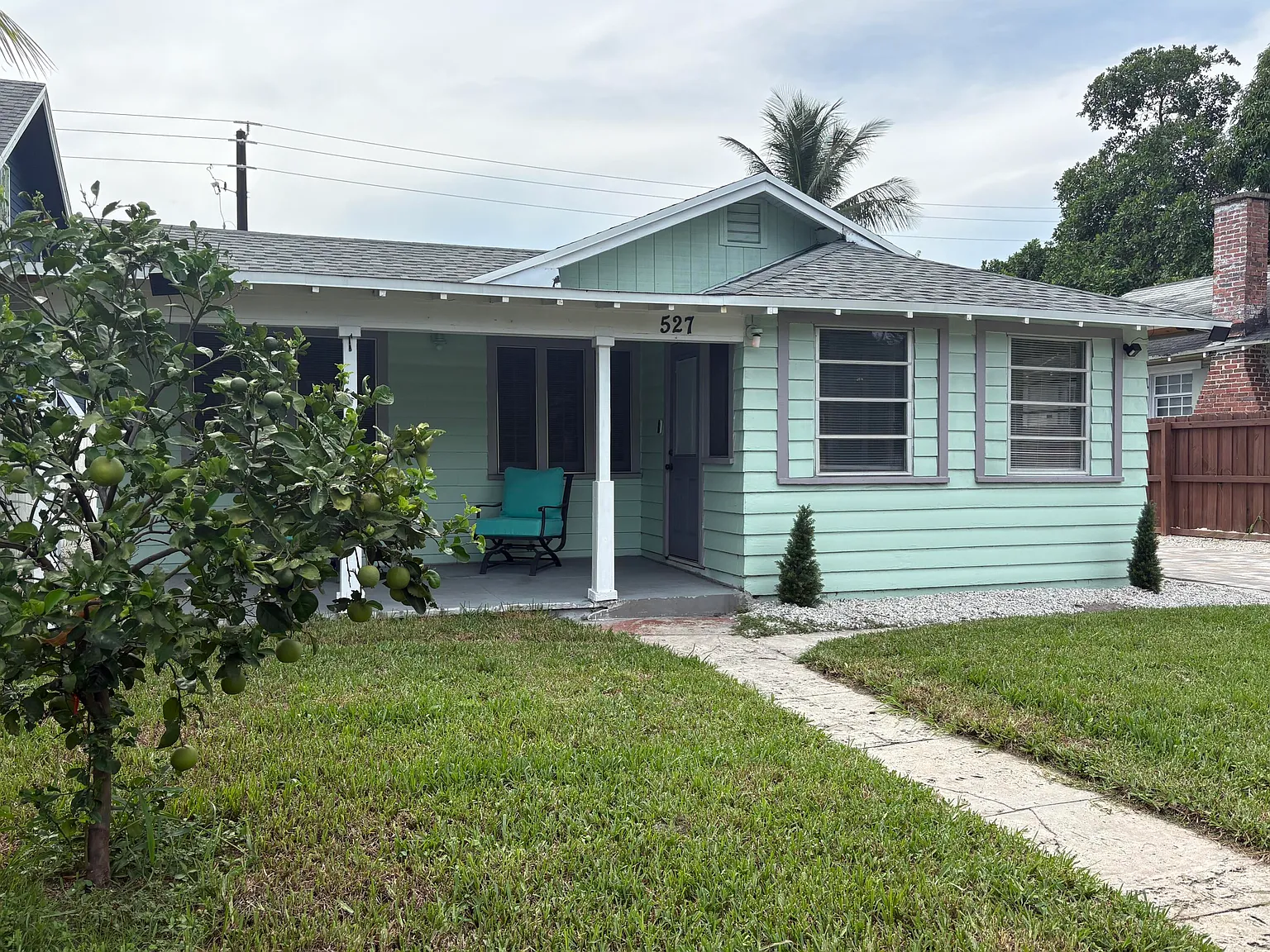 3 bed, 2.0 bath, 1132 sqft, $2,999 — Photo 2