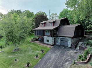 130 Antoine St, Mineral Point, WI 53565