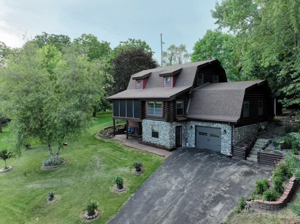 130 Antoine St, Mineral Point, WI 53565