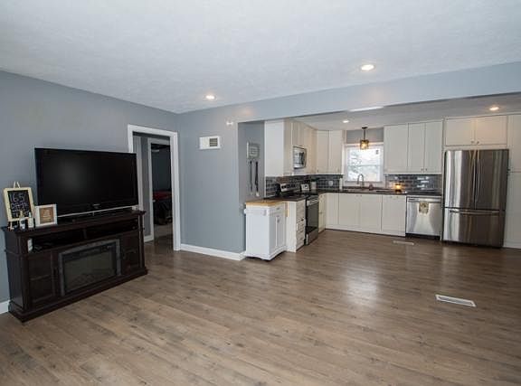 5th image of 3550 E Jackson Blvd