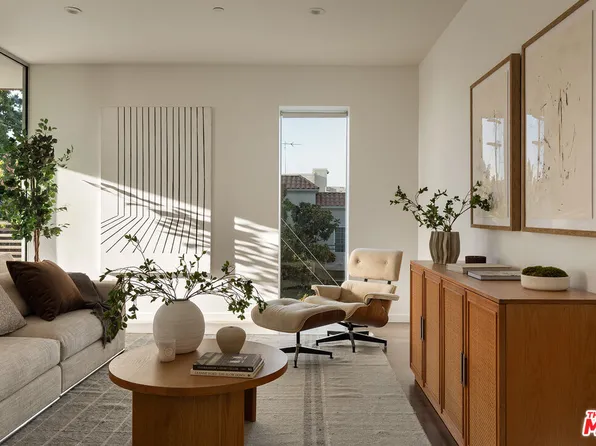 12504 Woodbridge St Unit 303, Studio City, CA 91604
