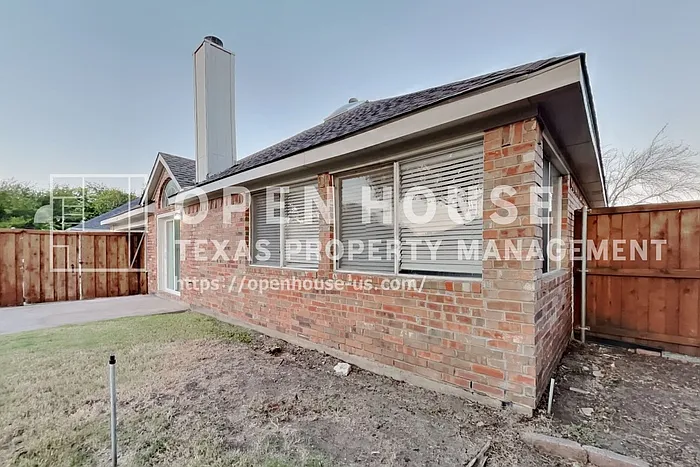 6704 Catalpa Trl — Photo 18
