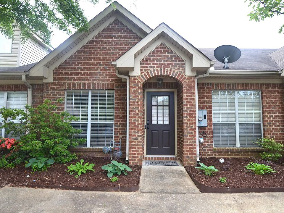 1st image of 2816 Southwood Ln