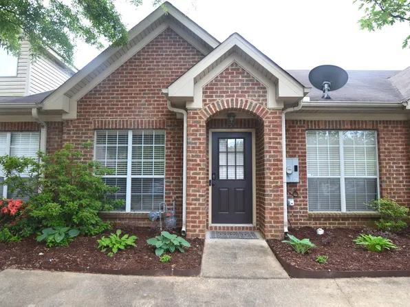 2816 Southwood Ln, Bessemer, AL 35022