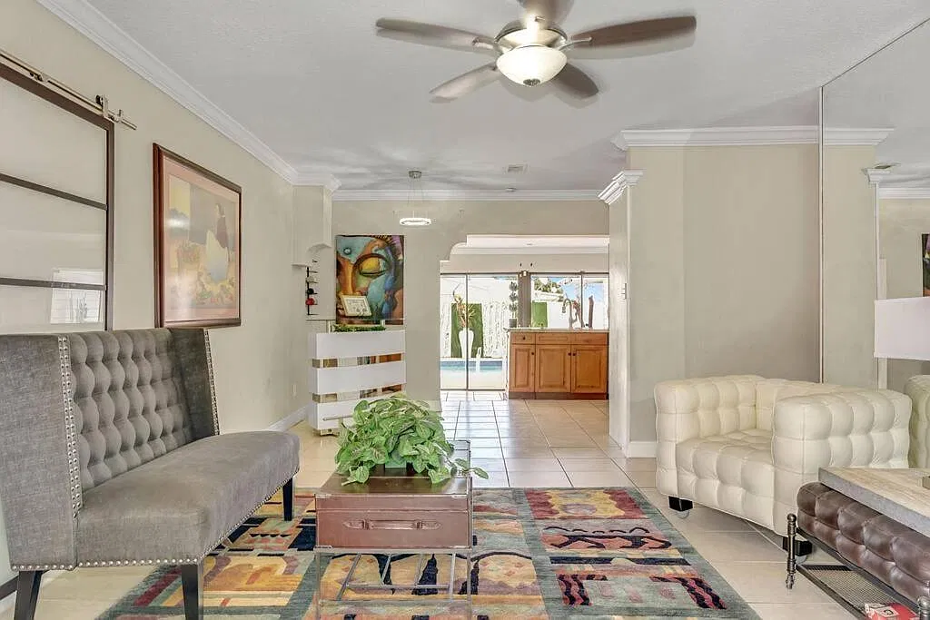 4 bed, 2.0 bath, 2409 sqft, $4,250 — Photo 1