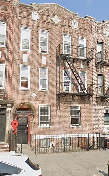 1st image of 529 McDonald Ave