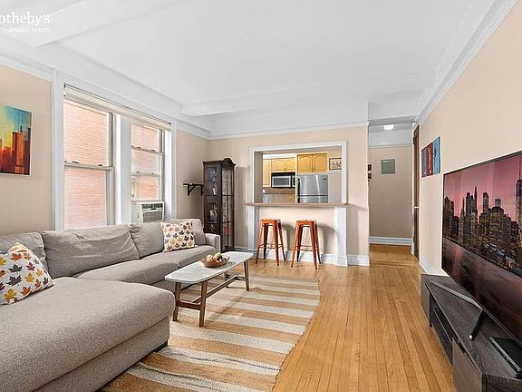 2nd image of 137 E 28th St APT 5D