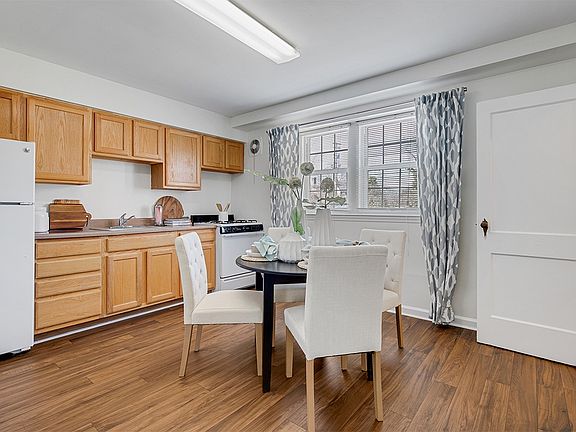 3rd image of 3301 Clarks Ln #3107-C
