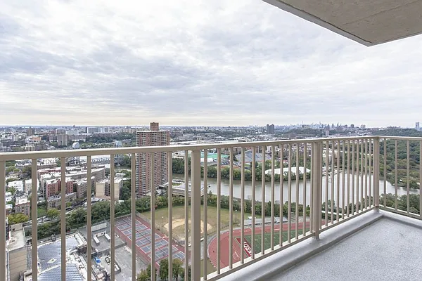 Rented by Olnick Organization | media 11