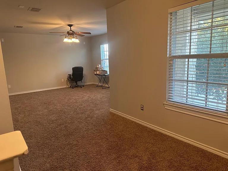 2832 Elm Fork Dr — Photo 33