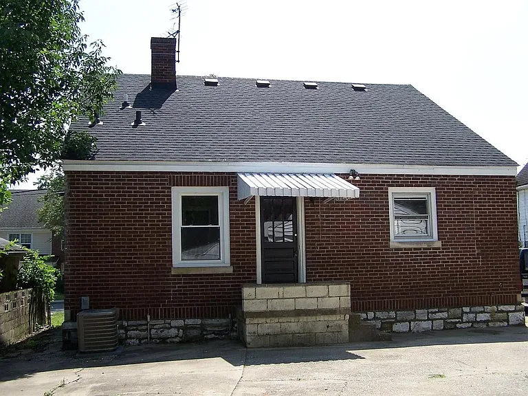 617 Shropshire Ave — Photo 2