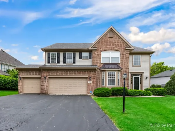 1440 Cascade Ln, Barrington, IL 60010