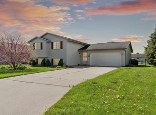 3900 Teal Ln, Janesville, WI 53546