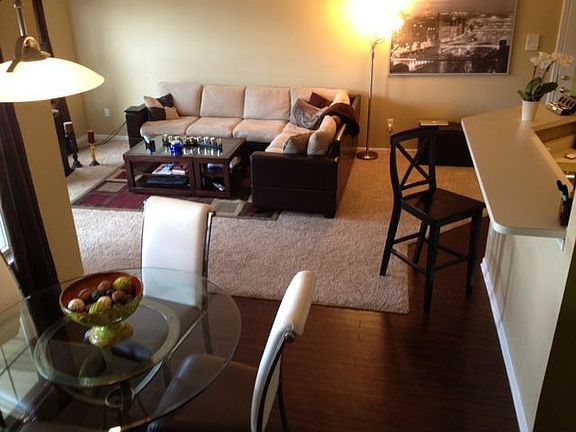 Living Room/Dining Area