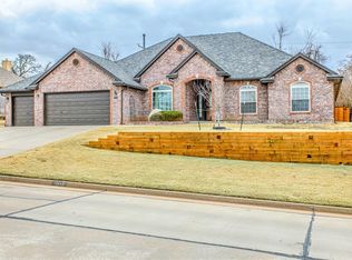 11040 Sheffield St, Midwest City, OK 73130