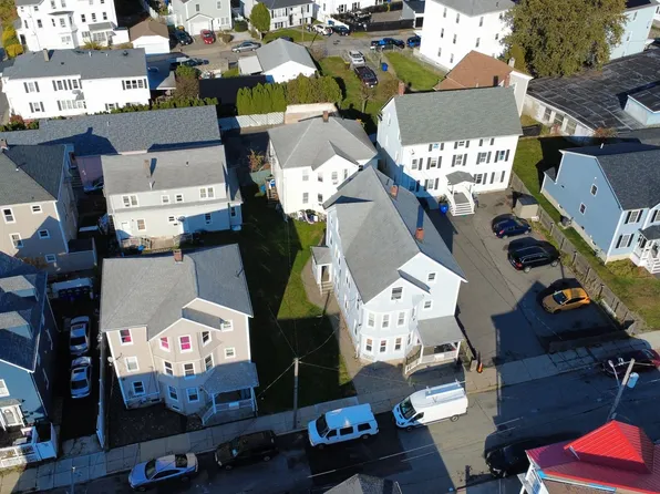 14-28 Downing St, Fall River, MA 02723