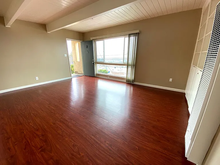 755 Templeton Ave — Photo 9