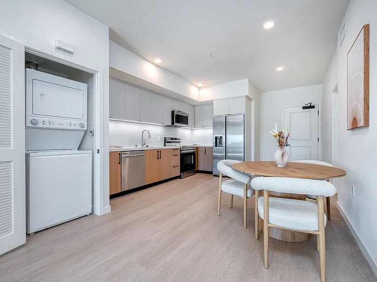 856 Gramercy Drive — Photo 45