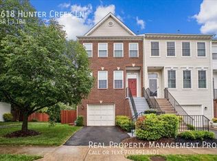 6618 Hunter Creek Ln, Alexandria, VA 22315