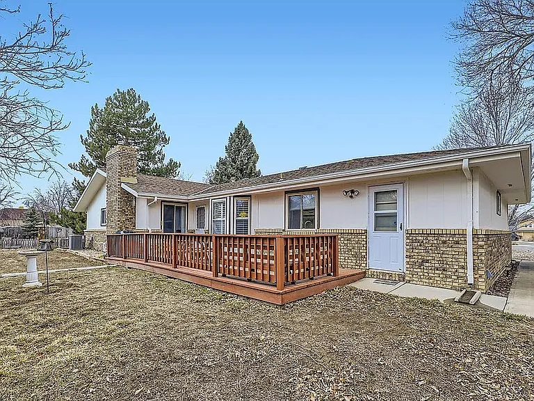 3045 McIntosh Dr — Photo 3