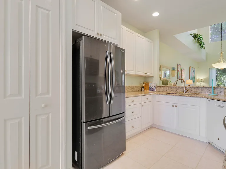 9222 Wentworth Ln — Photo 7