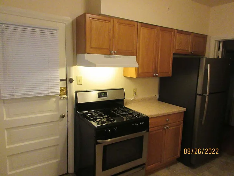 1982 N Prospect Ave #1B — Photo 6