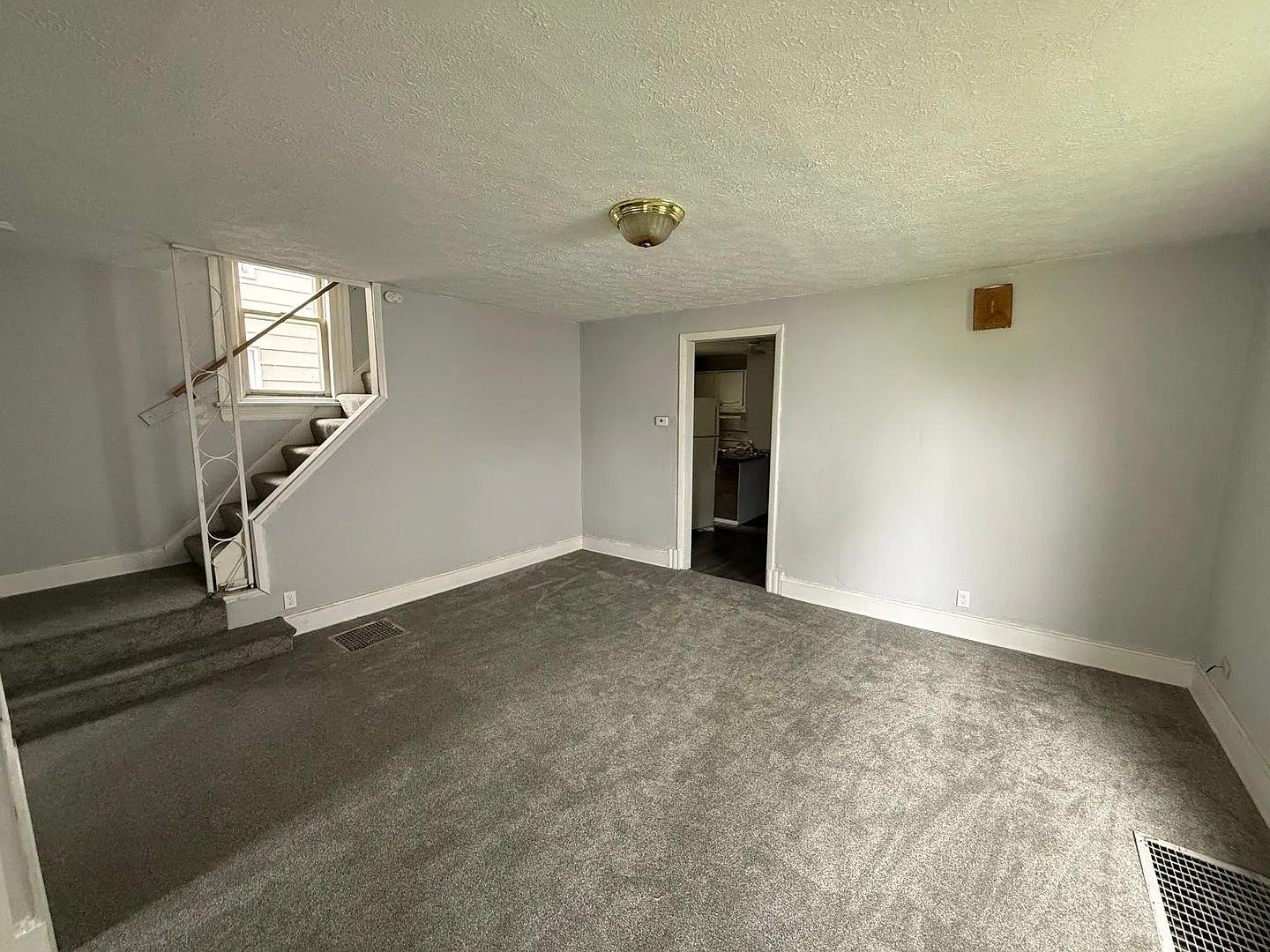 Welcome to 352 Washington St! — Photo 2