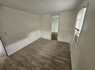 32 8th St #2, Derby, CT 06418