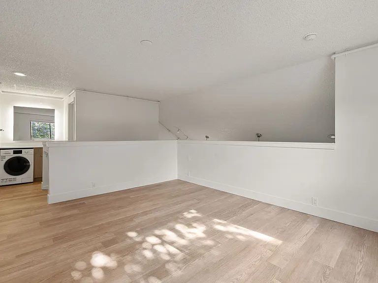 AVIA Lofts on Parkway — Photo 45