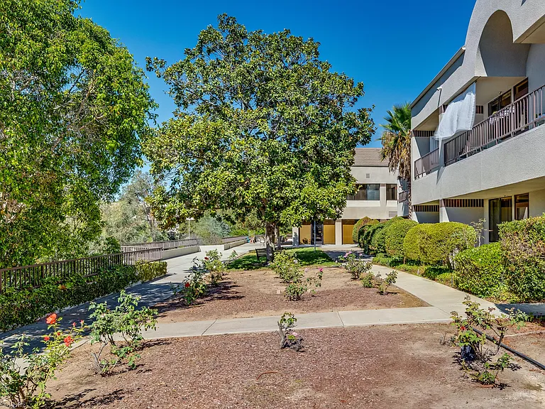 Legacy Hills at Poway 55+ — Photo 44