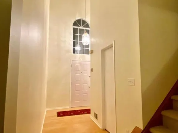 44 Monmouth Dr, Cranberry Township, PA 16066