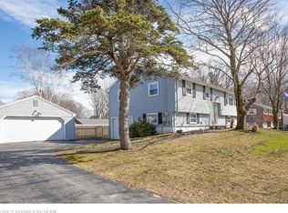17 Jewett Rd, Cape Elizabeth, ME 04107