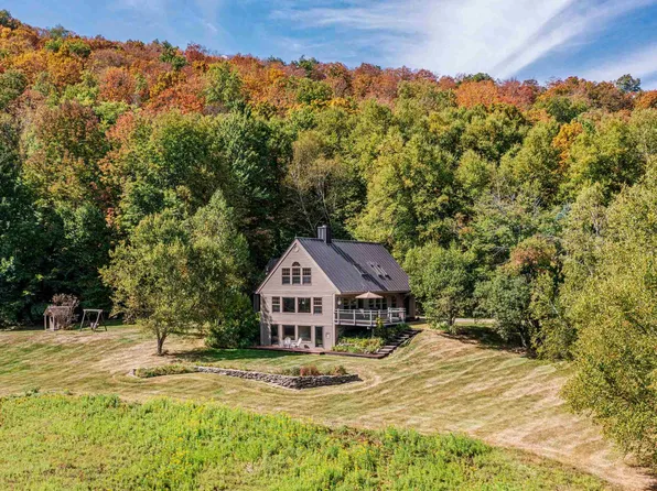 330 Deer Run Road, Pawlet, VT 05761
