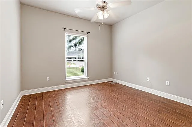 711 Lionel Ct — Photo 19