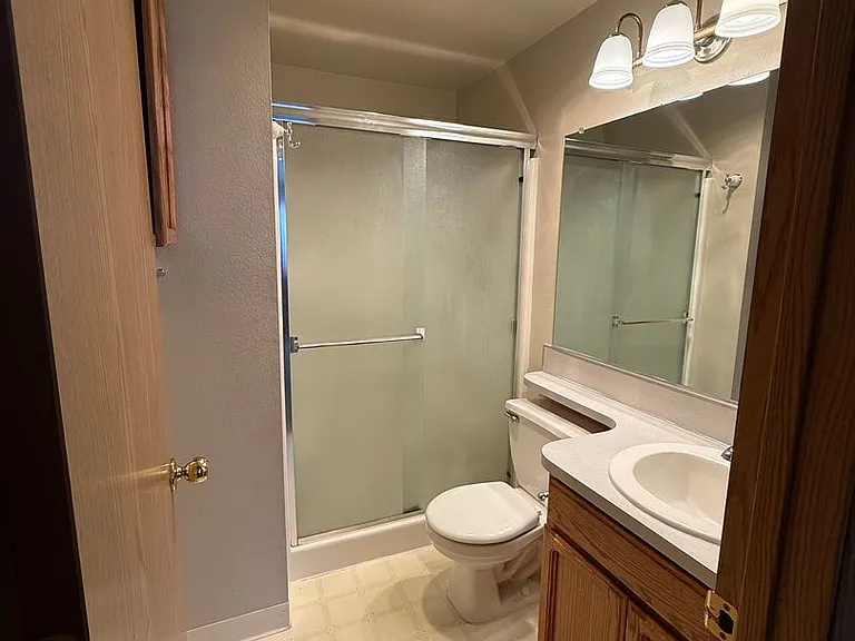 2179 Dahlia St — Photo 10