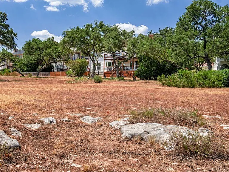 5511 Courtyard Dr — Photo 7