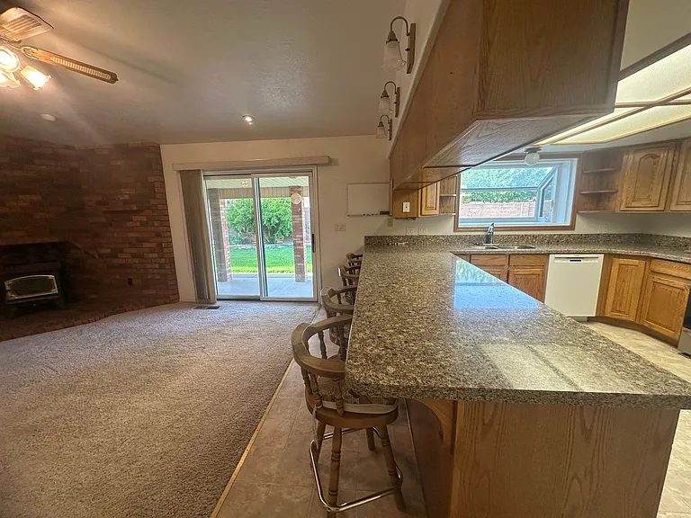 2268 S 2350 E — Photo 36