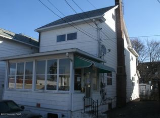 87 S Woodward Ct, Hazleton, PA 18201