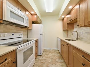 121 Rue Charmille Rd #2, Fort Washington, PA 19034