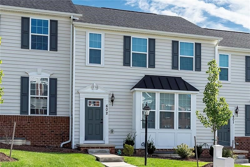 Welcome to 602 Raymond Drive in the Fayette Farms Community.