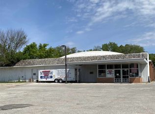 612 12th St NE, Mason City, IA 50401